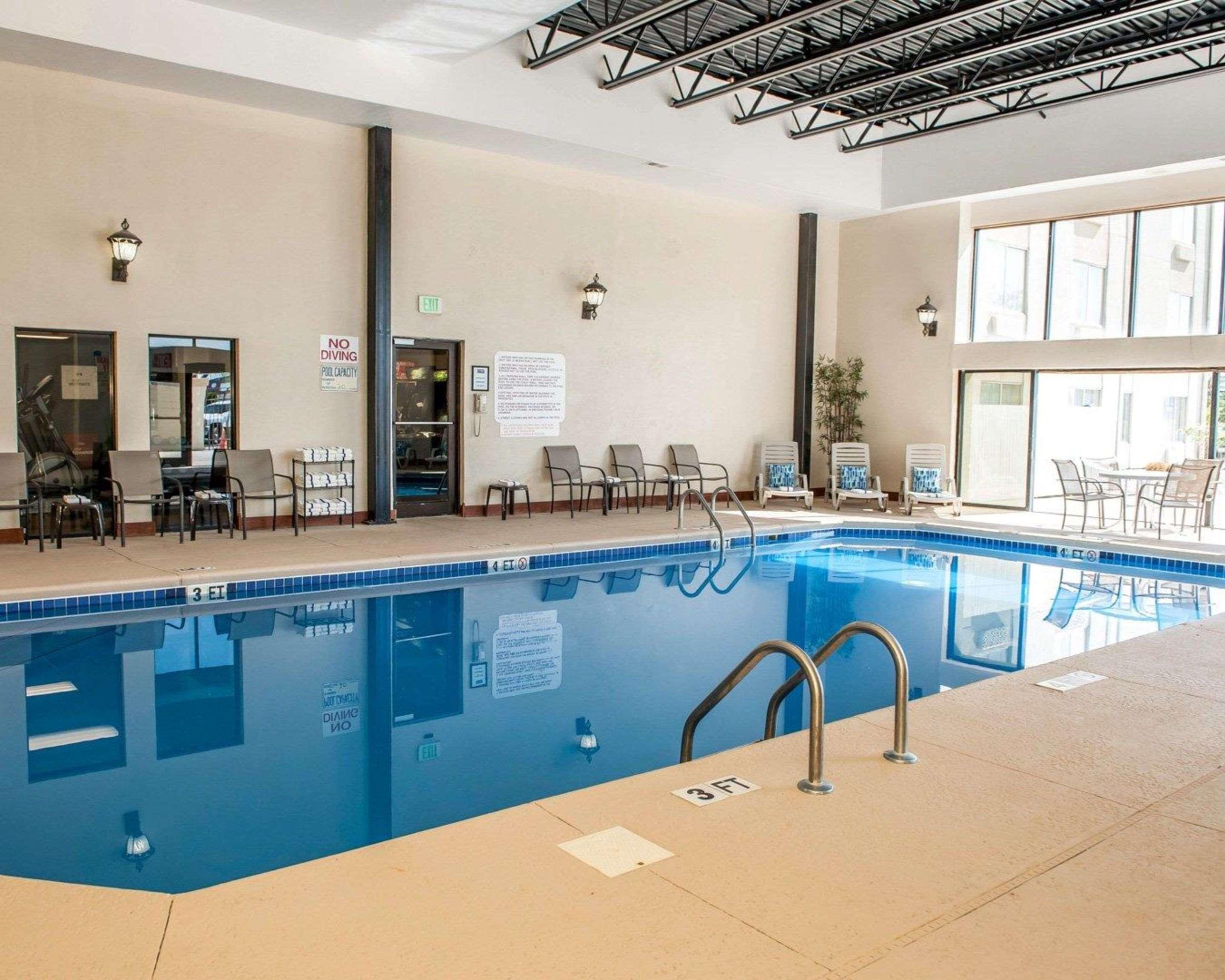 Comfort Suites Fort Wayne - Southwest Екстериор снимка