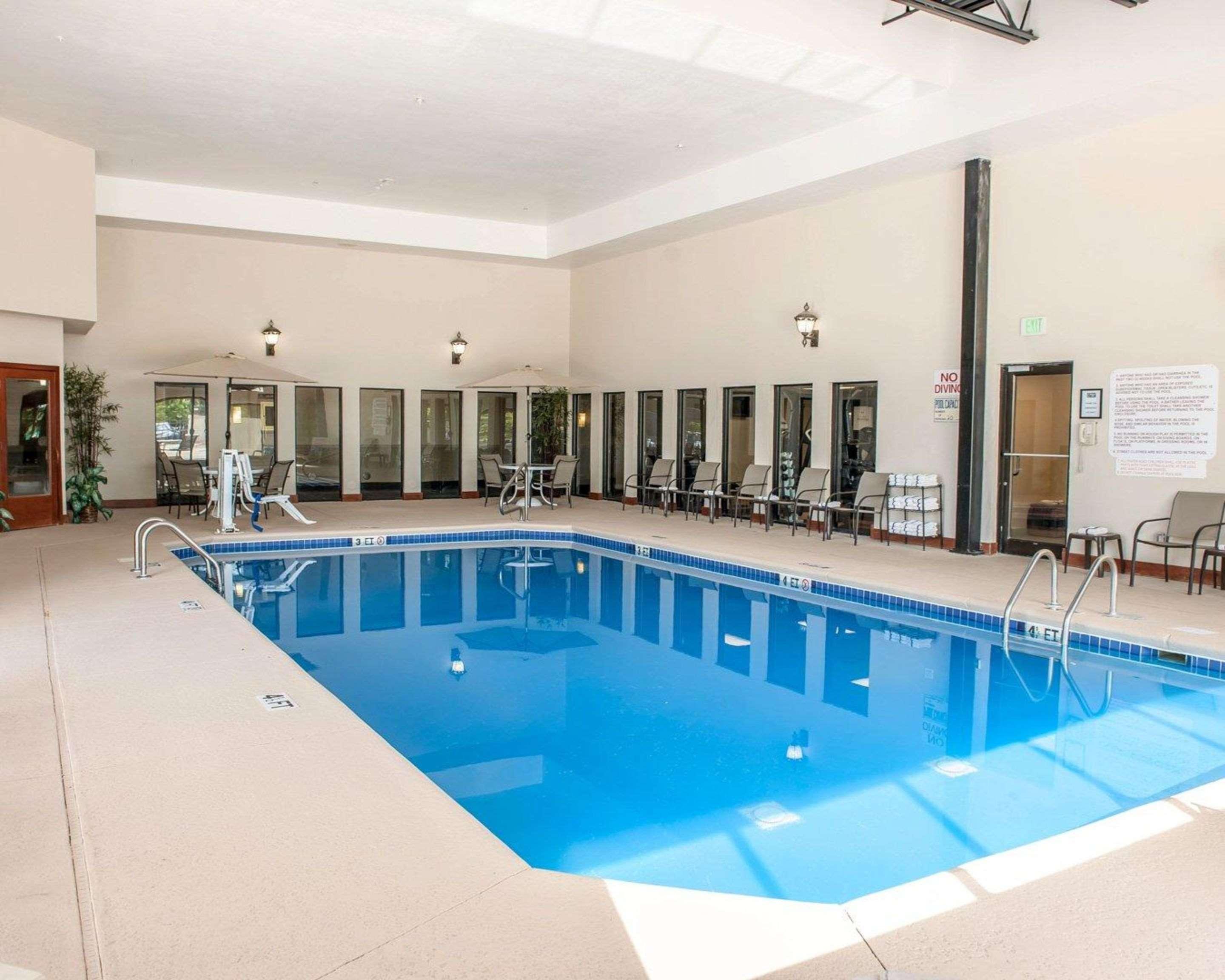 Comfort Suites Fort Wayne - Southwest Екстериор снимка