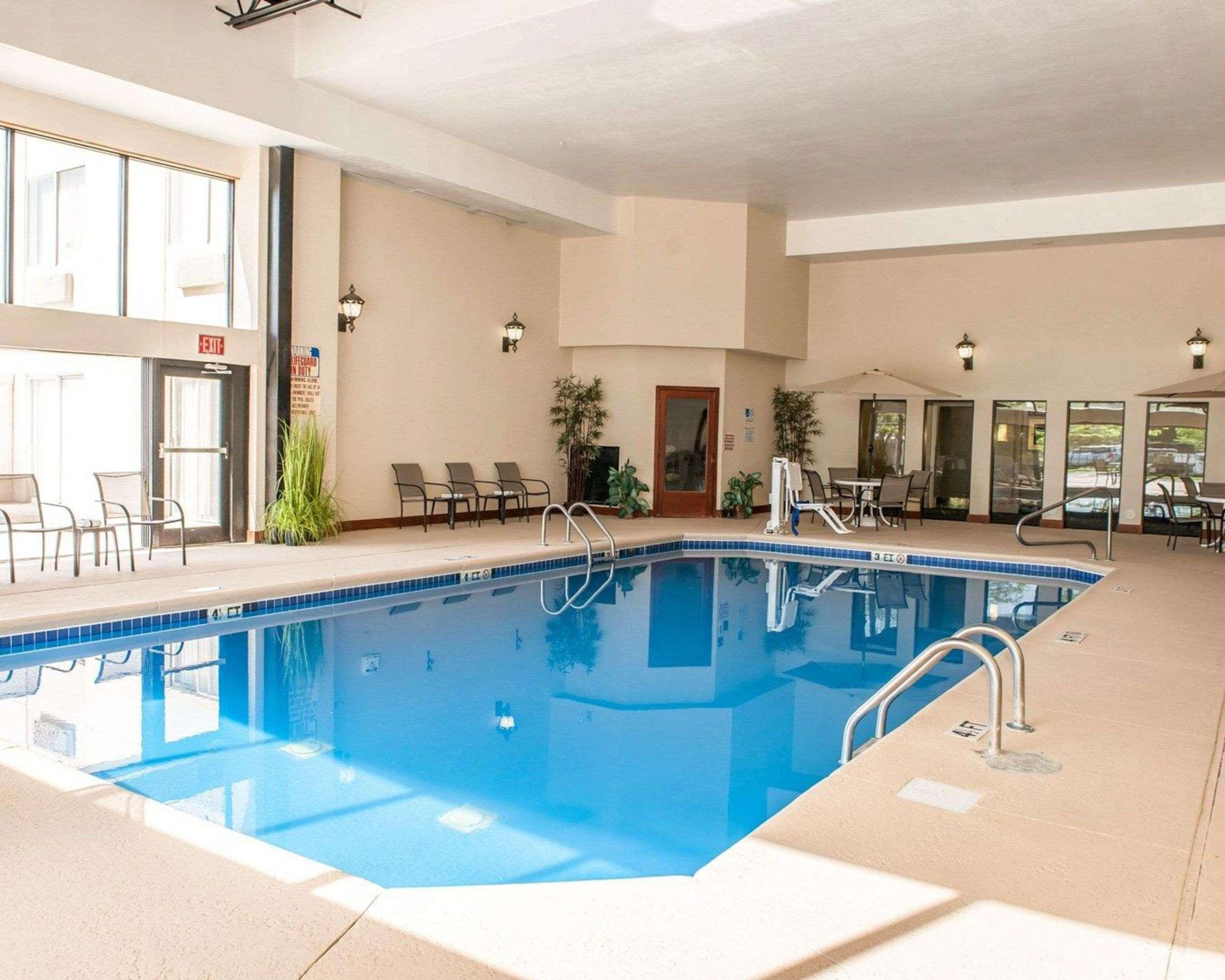 Comfort Suites Fort Wayne - Southwest Екстериор снимка