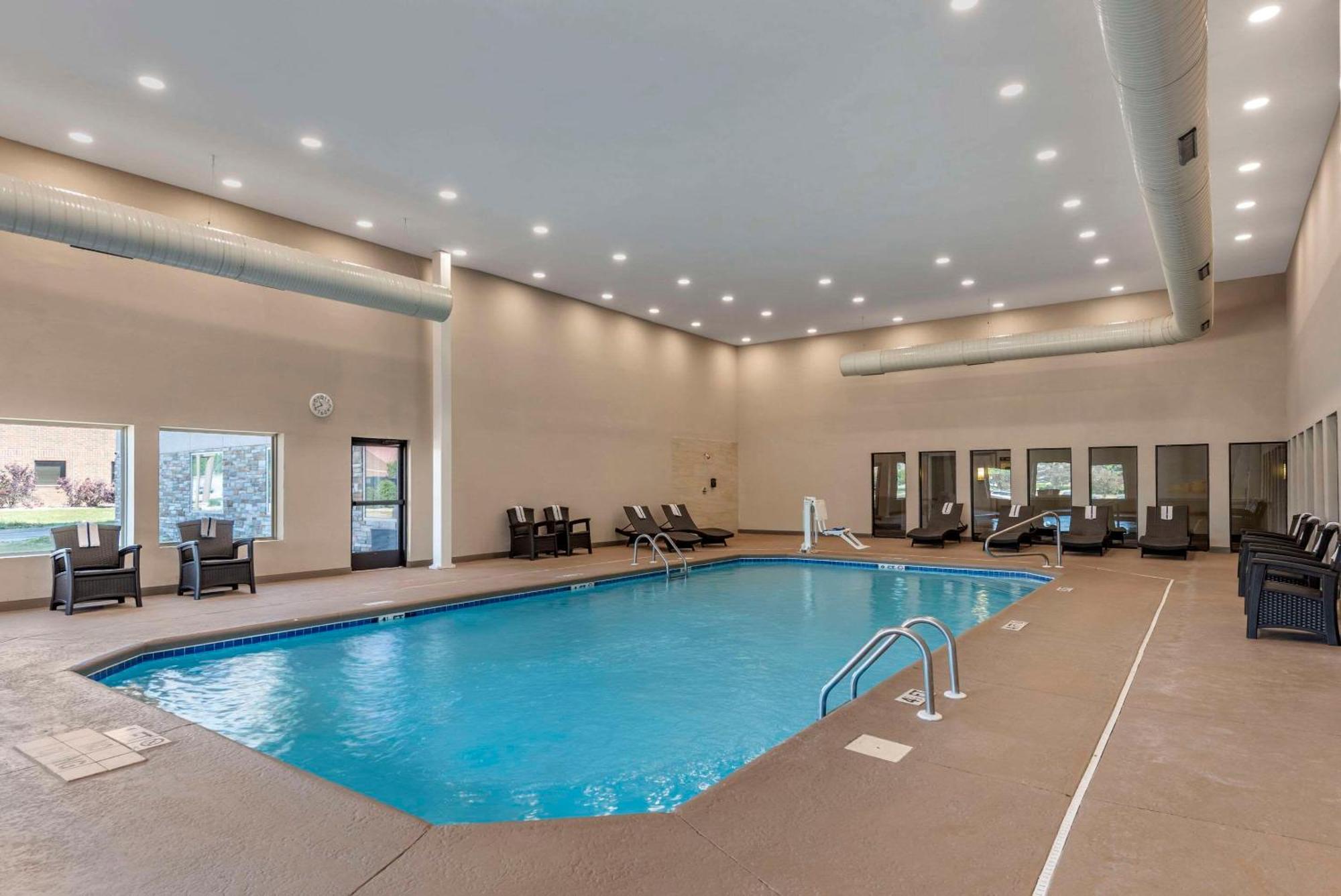 Comfort Suites Fort Wayne - Southwest Екстериор снимка